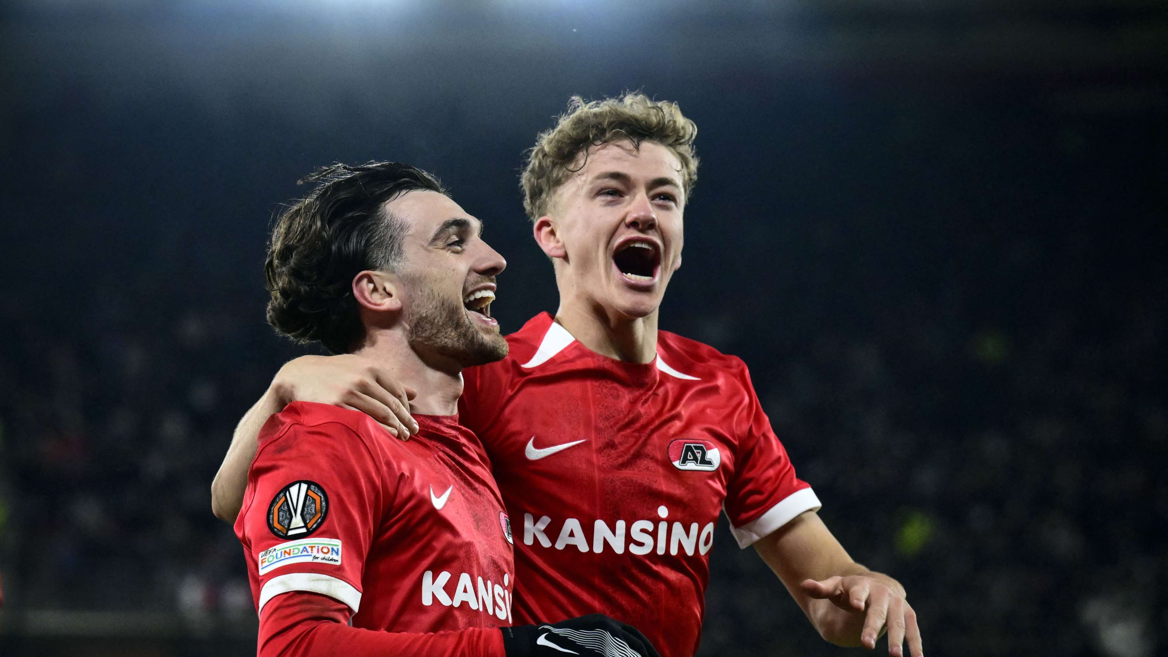 “世体：巴萨击败拜仁士气大振，皇马近年对战优势明显”