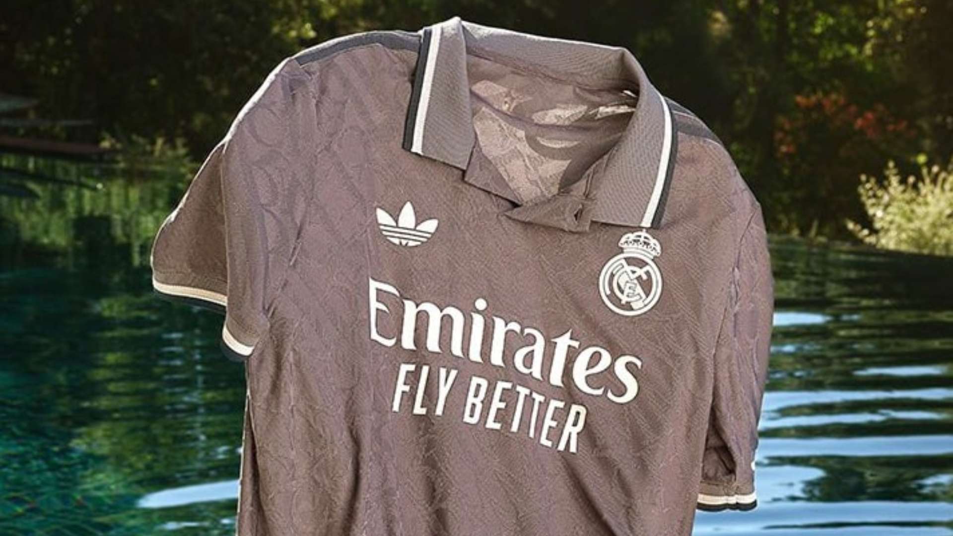 滕哈赫未告知瓦拉内弃用缘由，仅称更青睐马奎尔于同一位置