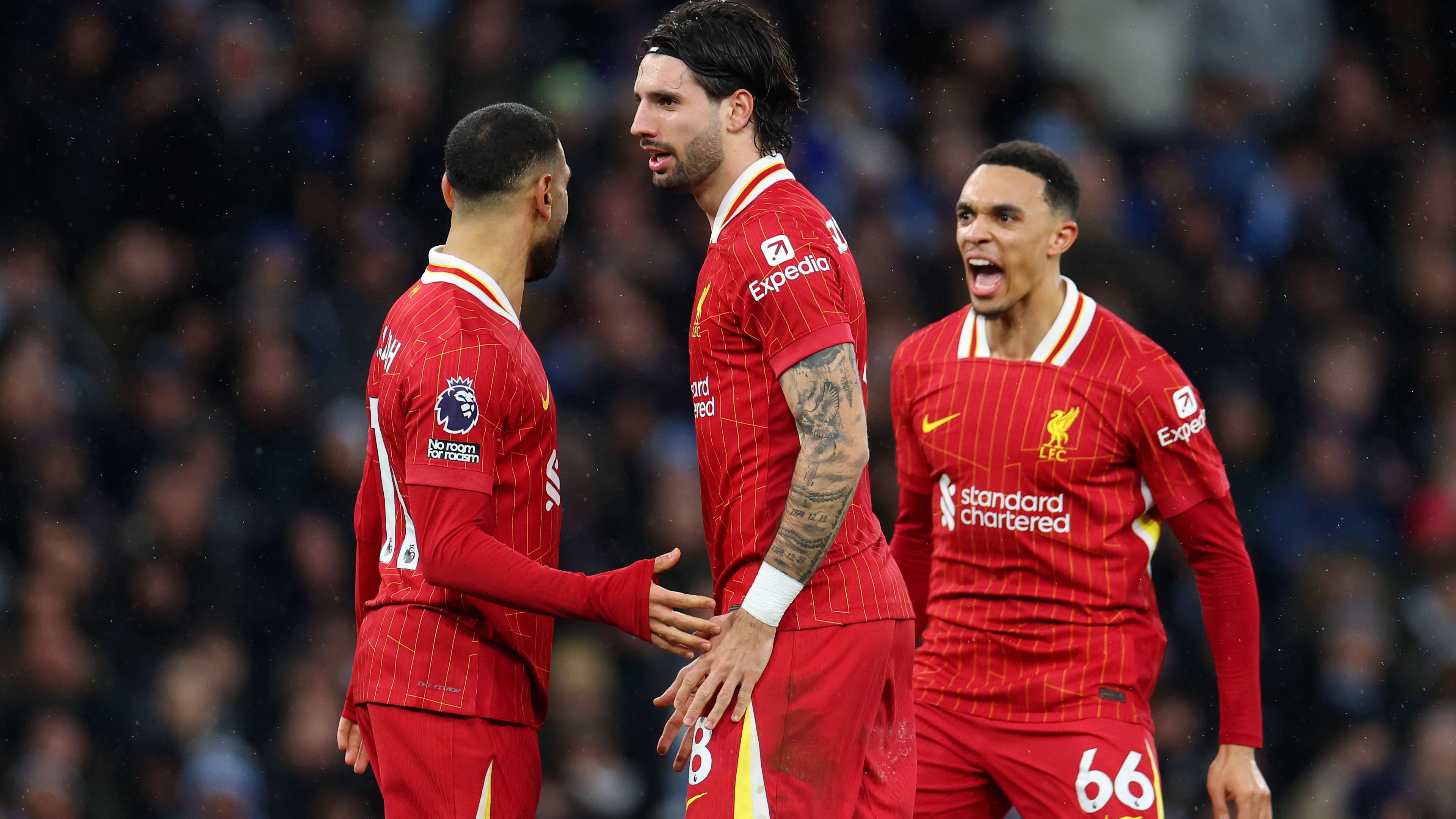 曼联豪掷1亿欧追逐阿劳霍，球员有意告别巴萨