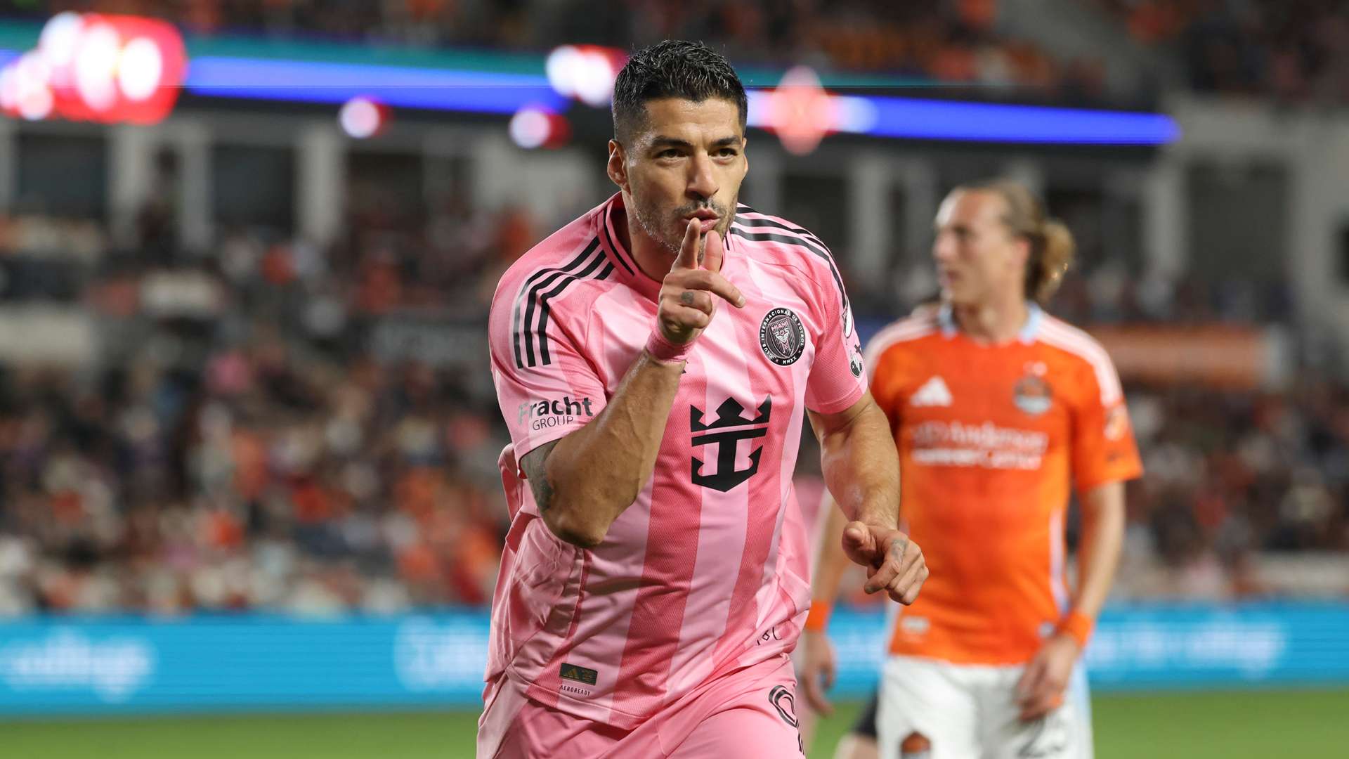 雷霆与鹈鹕对决前瞻：谁将占据上风？