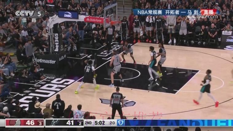 尚帕尼突破分球 科内特跟进双手暴扣